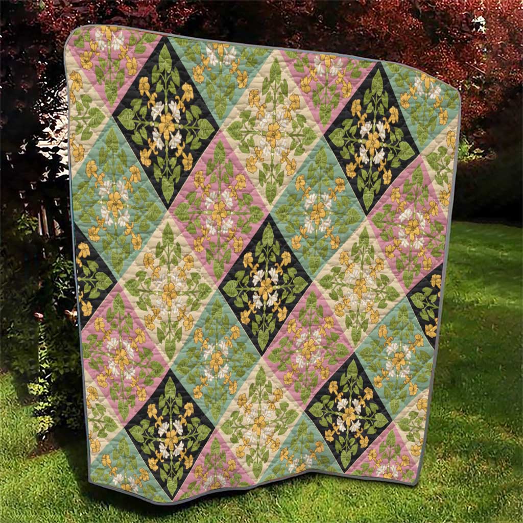 Seamless Pattern Puakenikeni and Kalo Quilt - Polynesian Pride