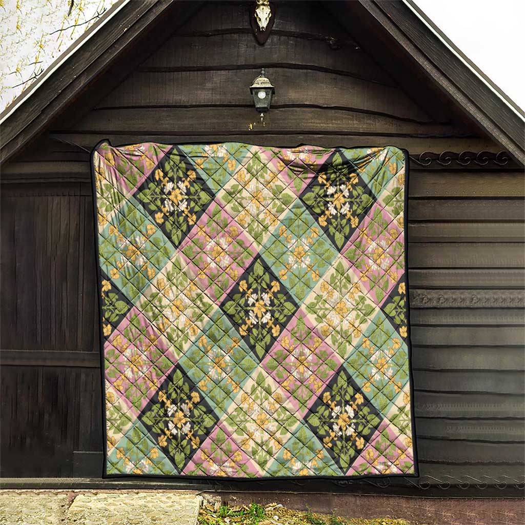 Seamless Pattern Puakenikeni and Kalo Quilt - Polynesian Pride