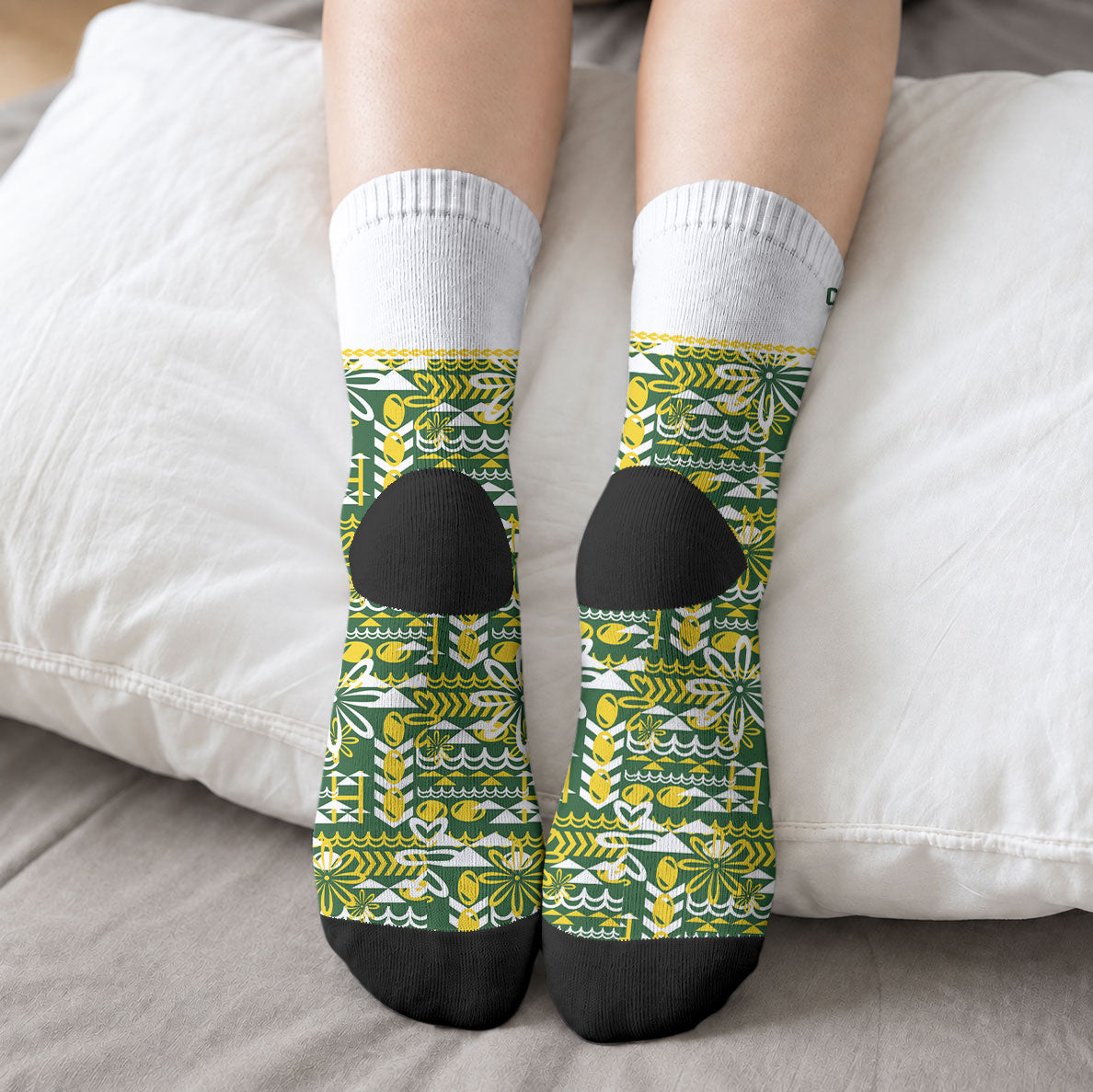 Cook Islands Island Floral Crew Socks Green Traditional Kuki's Geometric Pattern LT9 - Polynesian Pride