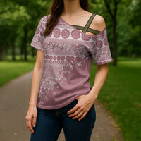 Fiji Marau na Kerisimasi Cross Shoulder Shirt Dusty Rose Tagimoucia Tapa Masi Tribal - Polynesian Pride
