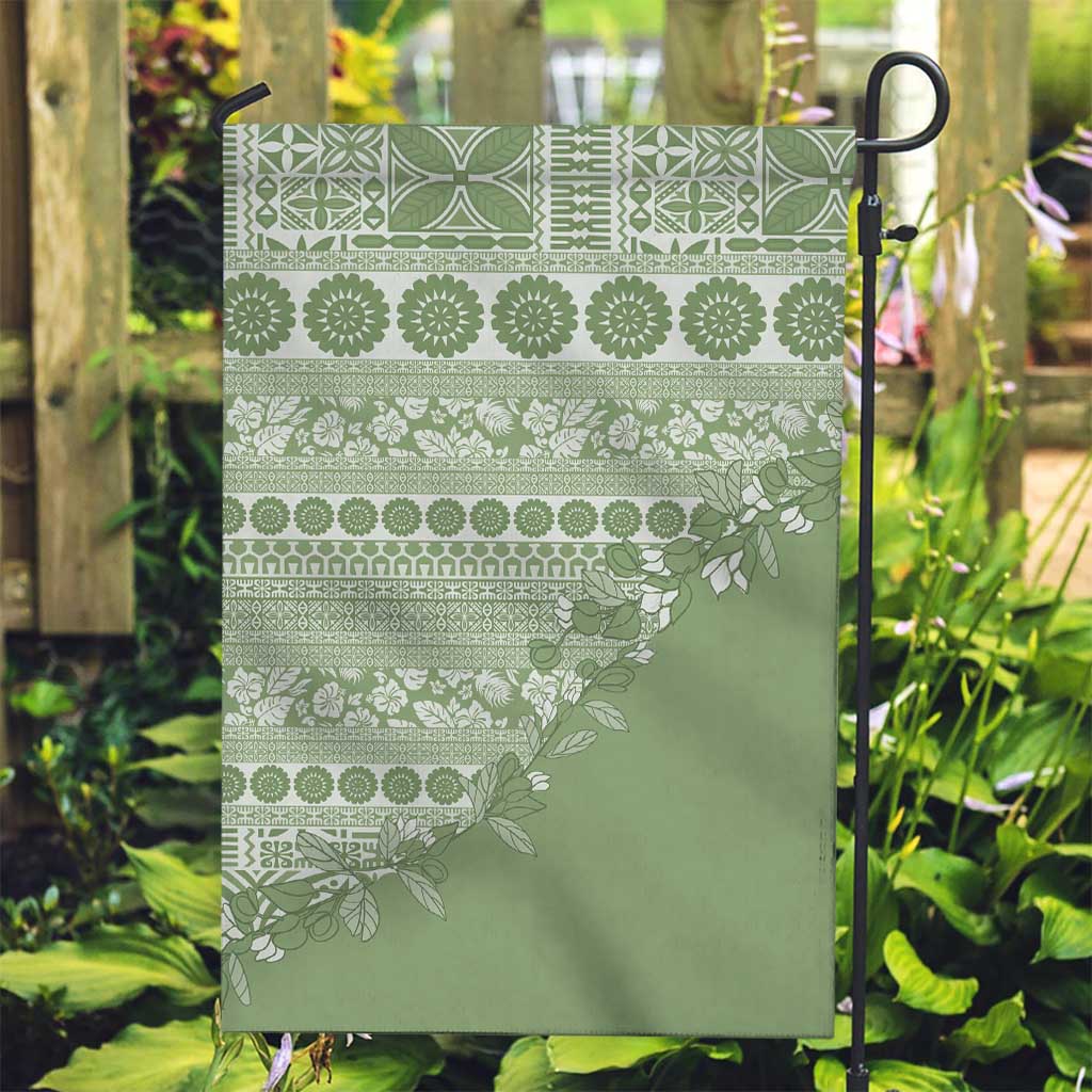 Fiji Marau na Kerisimasi Garden Flag Sage Green Tagimoucia Tapa Masi Tribal - Polynesian Pride