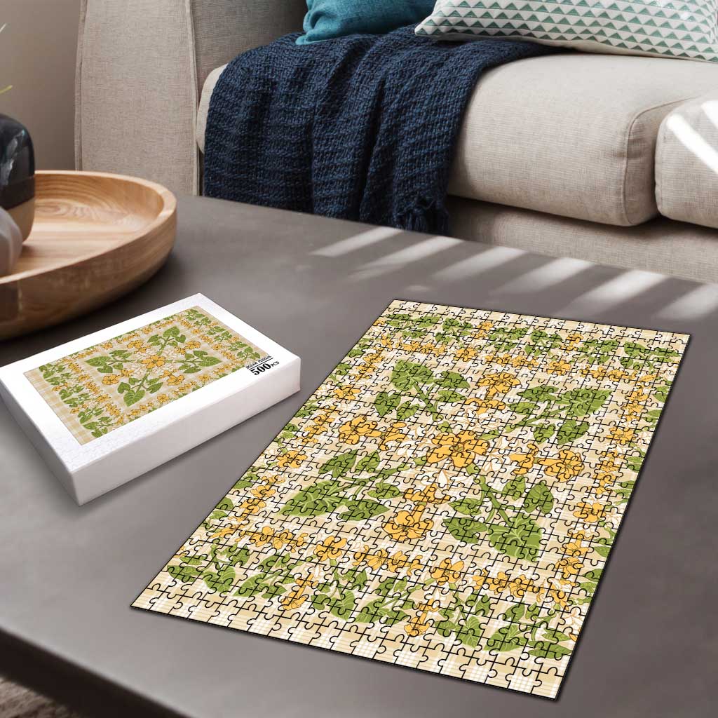 Squares Puakenikeni and Kalo Puzzle Beige Palaka Hawaiian Quilt Pattern - Polynesian Pride