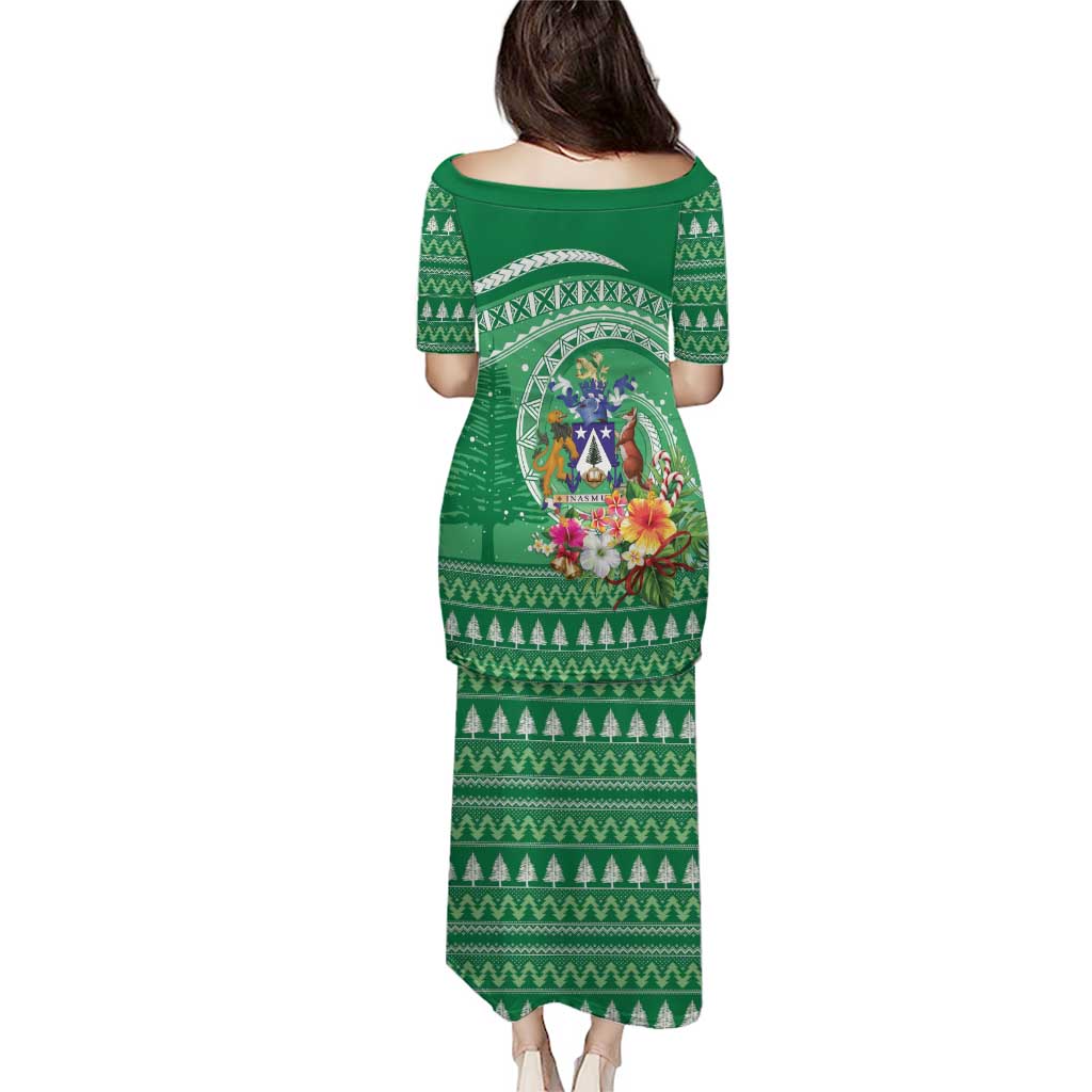 Norfolk Island Pine Tree Christmas Puletasi Coat of Arm and Polynesian Pattern