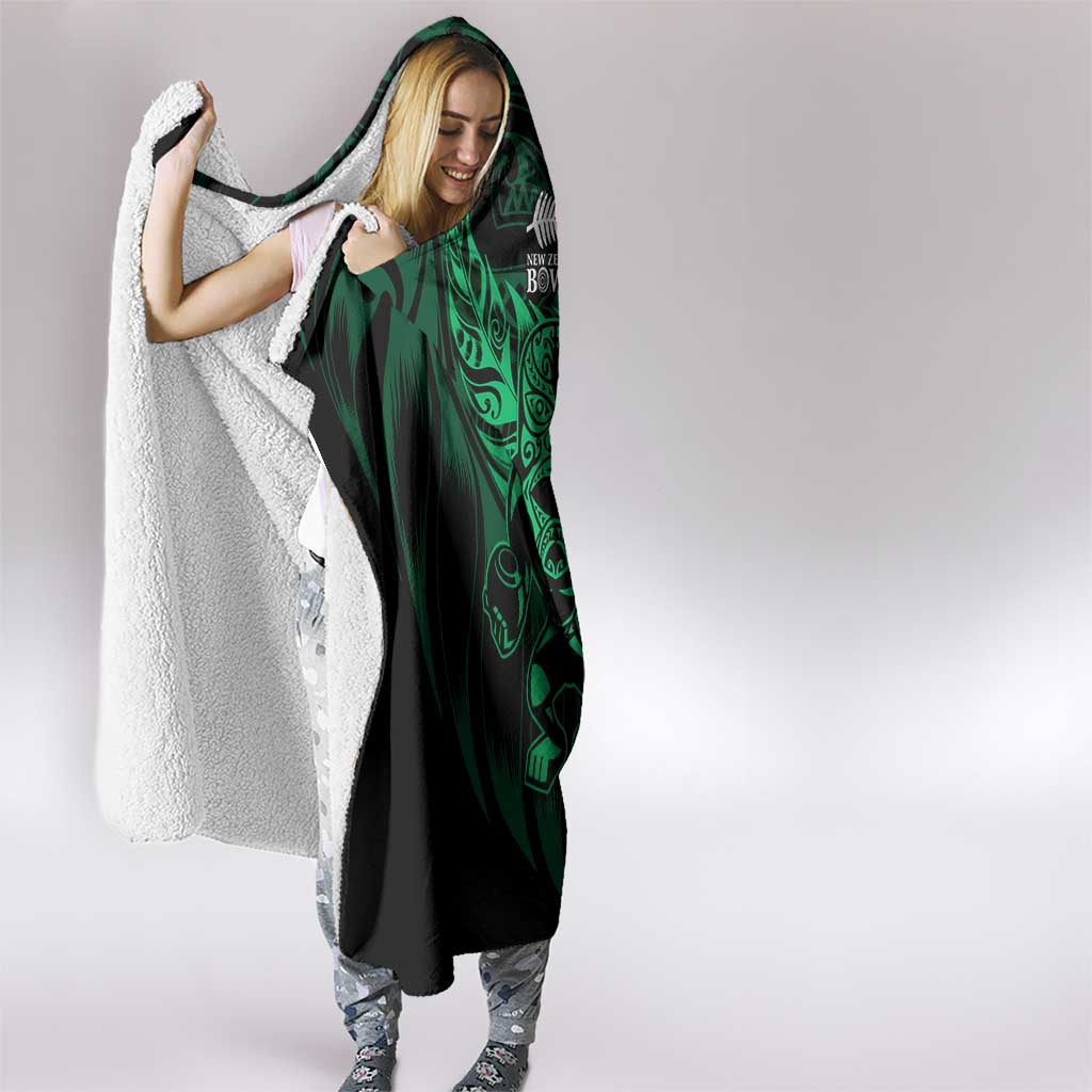 New Zealand Lawn Bowls Hooded Blanket Green Maori Warrior Tribal Silver Fern - Polynesian Pride