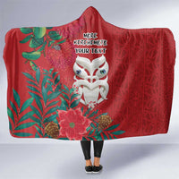 Maori Wheku Meri Kirihimete Personalised Hooded Blanket All Red Indigenous Maori Motif - Polynesian Pride