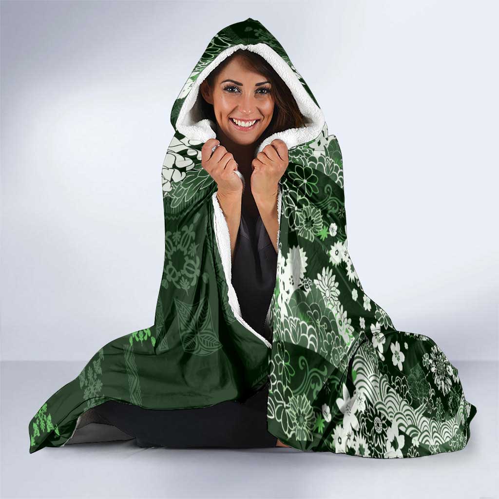Hawaii Puakenikeni and Maile Lei Hooded Blanket Green Japanese Wave Style - Polynesian Pride
