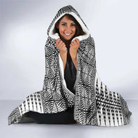 All White Tonga Malo e lelei Hooded Blanket Vintage Ngatu Tribal Pattern - Polynesian Pride