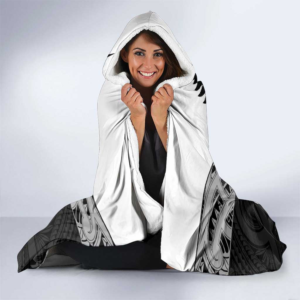New Zealand Silver Fern Hooded Blanket Maori Koru Mixed Taniko Pattern
