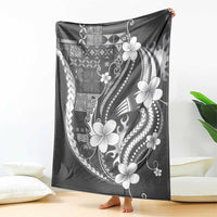 Samoa Siapo Tribal Pattern Blanket Light Gray Polynesian Plumeria Tapa Motif