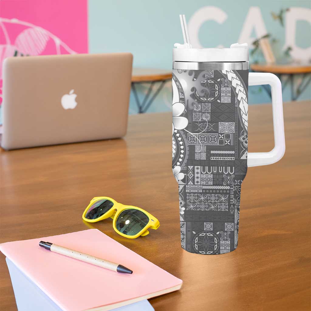 Samoa Siapo Tribal Pattern Tumbler With Handle Light Gray Polynesian Plumeria Tapa Motif