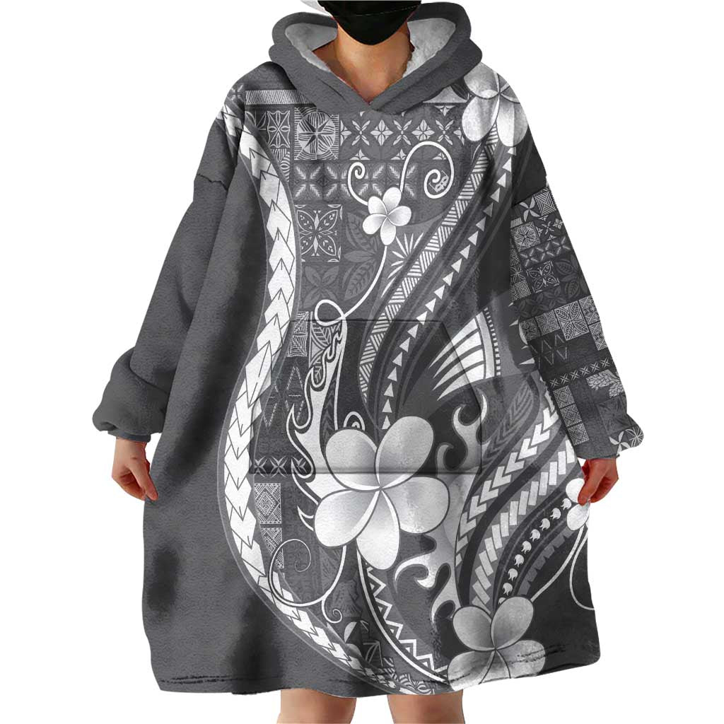Samoa Siapo Tribal Pattern Wearable Blanket Hoodie Light Gray Polynesian Plumeria Tapa Motif