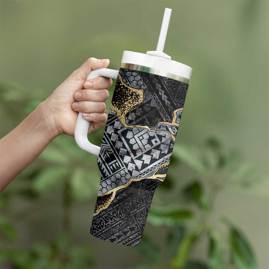 Polynesian Tribal Tattoo Tumbler With Handle Dark Marble Pattern