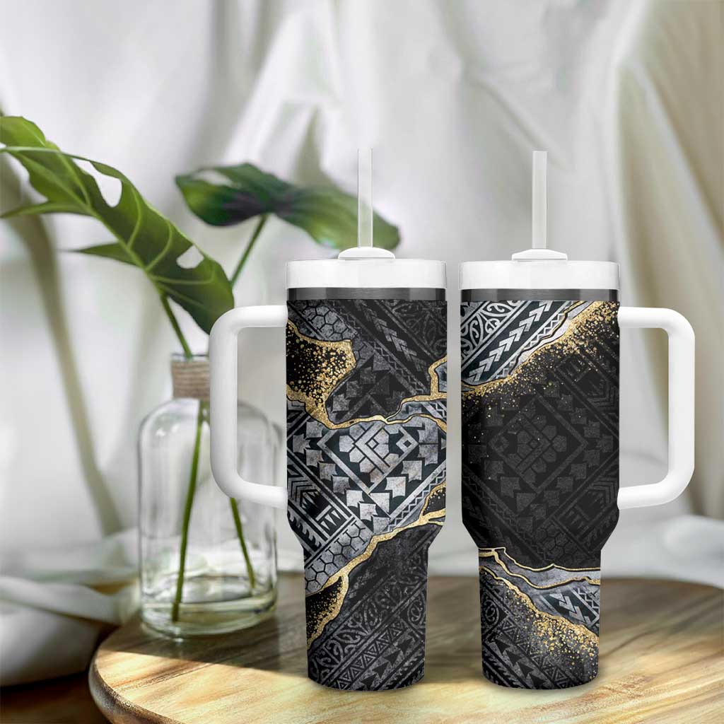 Polynesian Tribal Tattoo Tumbler With Handle Dark Marble Pattern