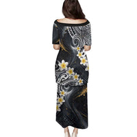 Polynesian Tribal Tattoo Family Matching Puletasi and Hawaiian Shirt Plumeria Black Gold Marble Pattern