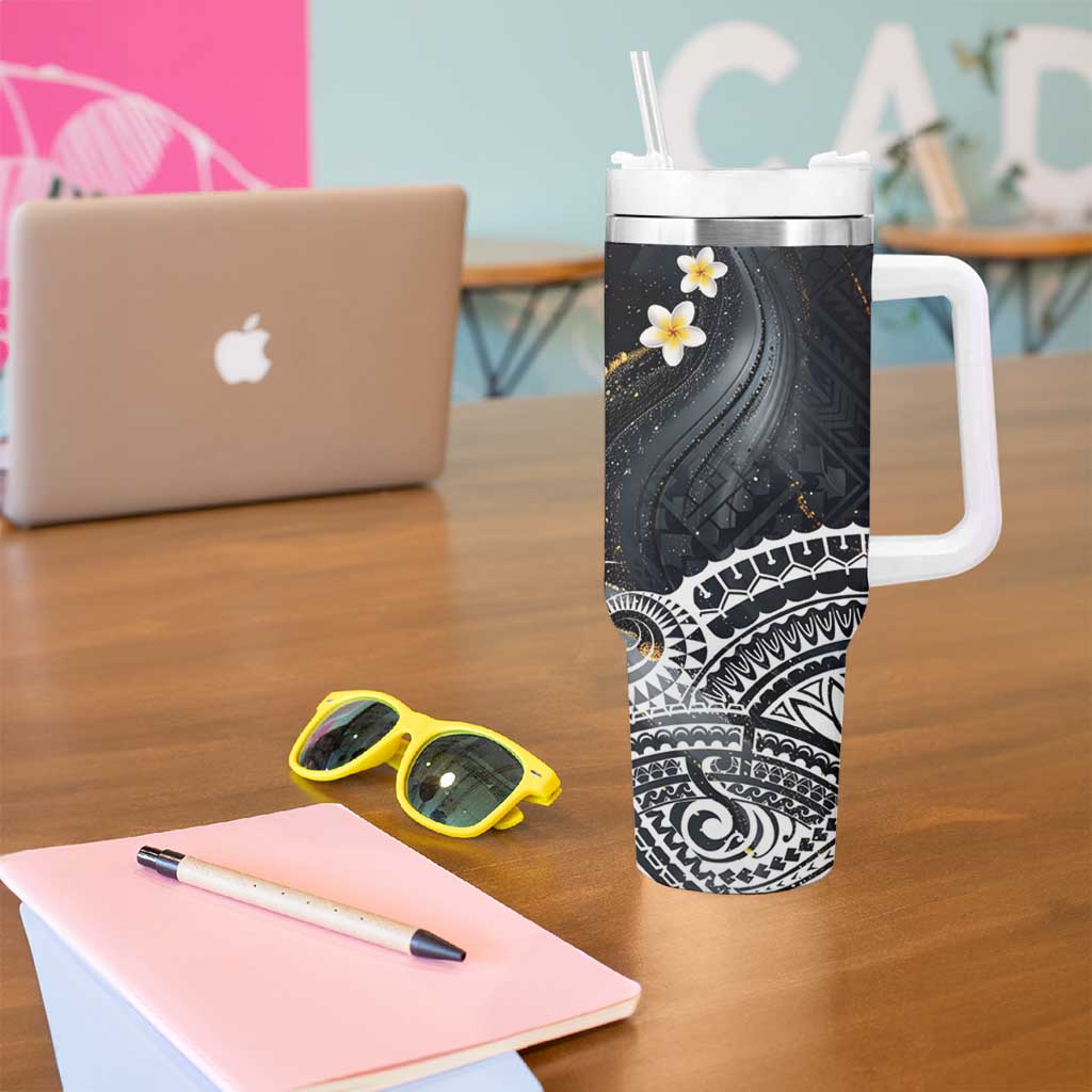 Polynesian Tribal Tattoo Tumbler With Handle Plumeria Black Gold Marble Pattern