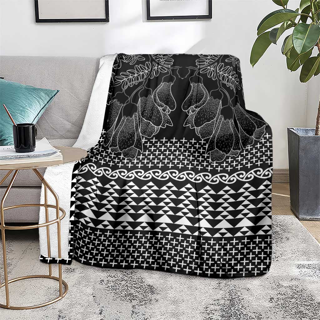 Black Taniko Kowhaiwhai Tukutuku Motif Blanket