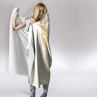 Aloha Lei Onaona Hooded Blanket Beige Hawaiian Tribal Pattern