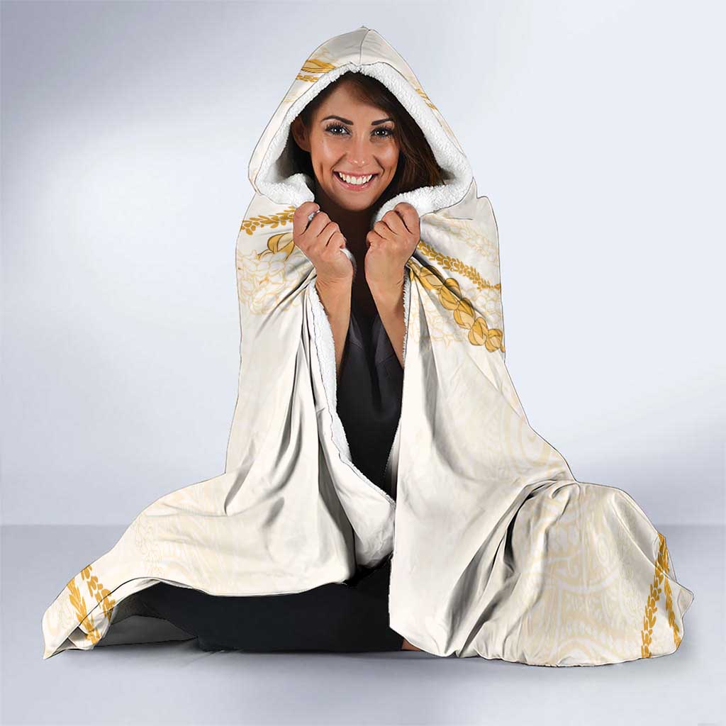 Aloha Lei Mikioi Hooded Blanket Gold Polynesian Tribal Tatau Pattern