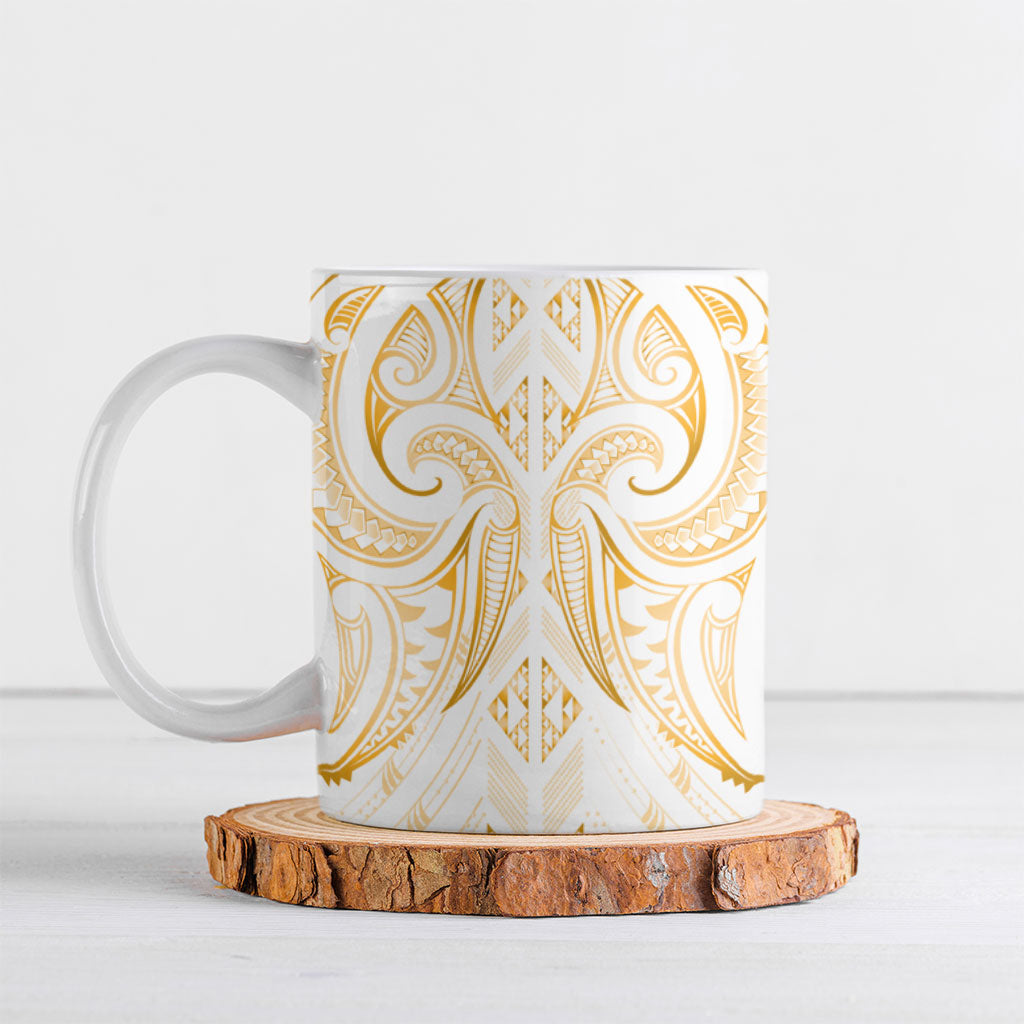 Maori Rugby Custom Ngaru Mangopare Ceramic Mug Koura Niho Taniwha Motif LT9 Gold - Polynesian Pride