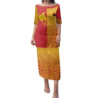 Papua New Guinea Oro Tapa Personalised Family Matching Puletasi and Hawaiian Shirt Simple Bird of Paradise Style LT9 Mom's Dress Red - Polynesian Pride