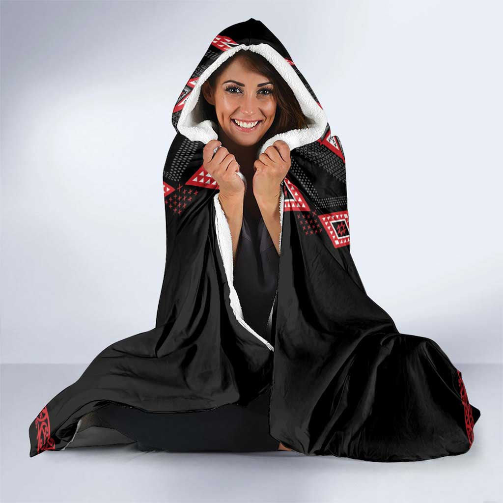 Toitu Te Tiriti Waitangi Hooded Blanket Black Wharenui House - Polynesian Pride