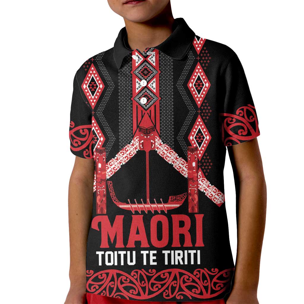 Toitu Te Tiriti Waitangi Kid Polo Shirt Black Wharenui House - Polynesian Pride