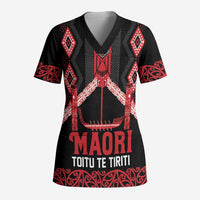 Toitu Te Tiriti Waitangi Scrub Top Black Wharenui House - Polynesian Pride