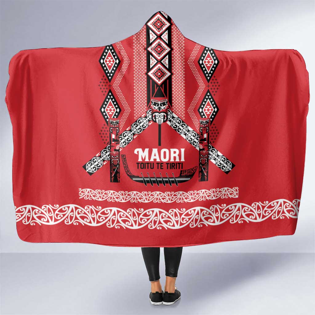 Toitu Te Tiriti Waitangi Hooded Blanket Red Wharenui House - Polynesian Pride