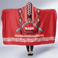 Toitu Te Tiriti Waitangi Hooded Blanket Red Wharenui House - Polynesian Pride