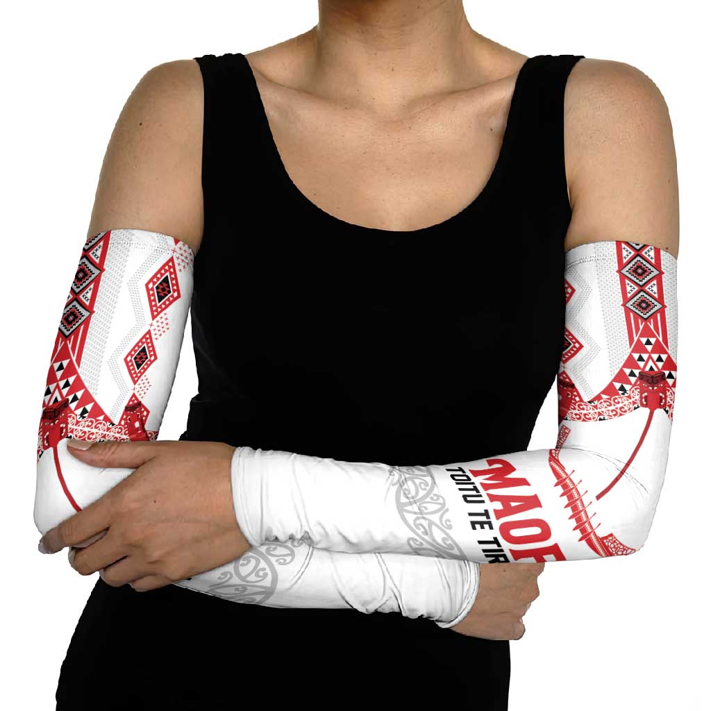 Toitu Te Tiriti Waitangi Arm Sleeves White Wharenui House LT9 - Polynesian Pride