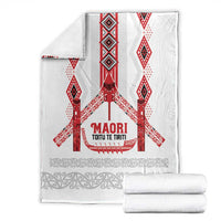 Toitu Te Tiriti Waitangi Blanket White Wharenui House LT9 - Polynesian Pride