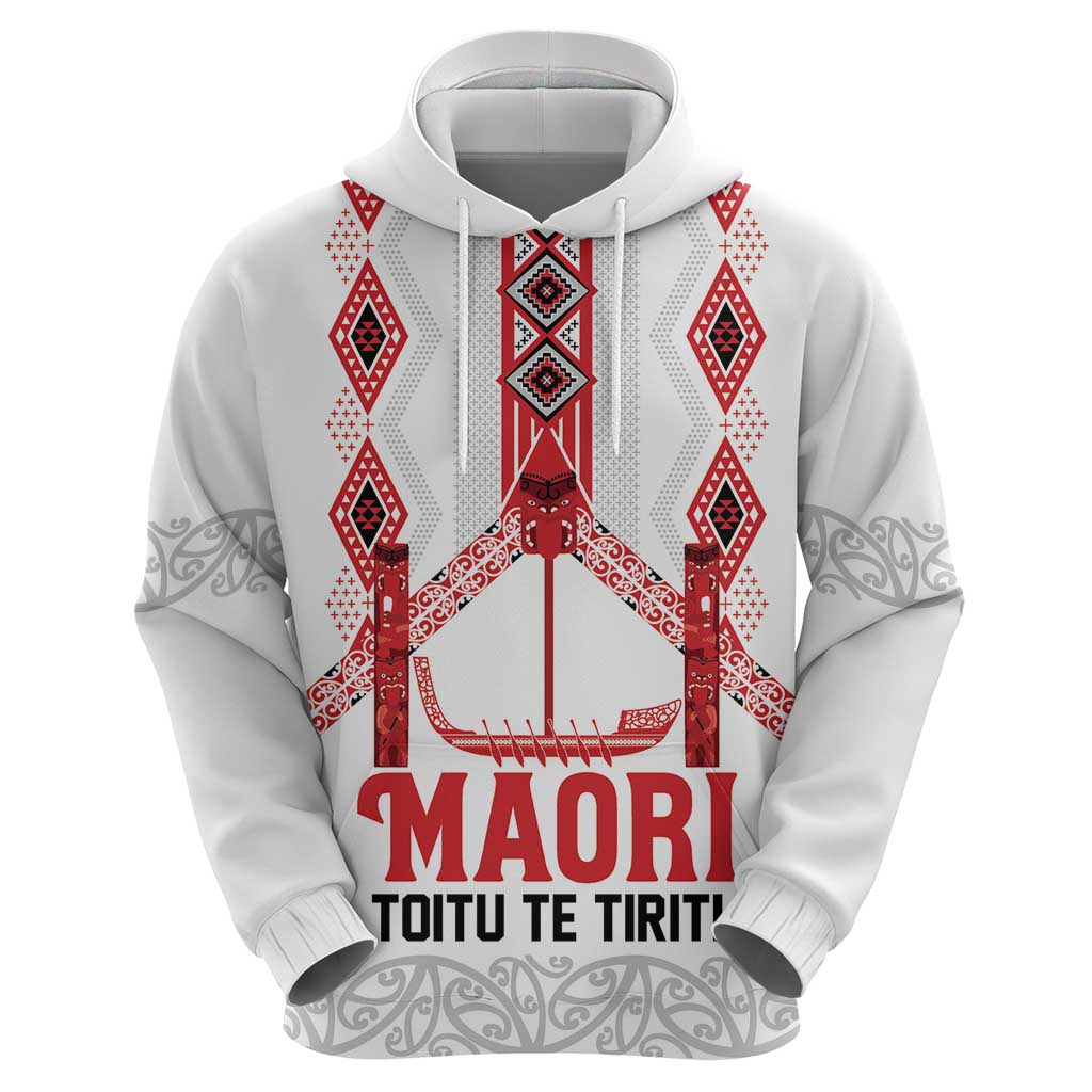 Toitu Te Tiriti Waitangi Hoodie White Wharenui House - Polynesian Pride