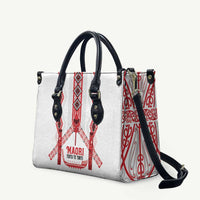 Toitu Te Tiriti Waitangi Leather Bag White Wharenui House LT9 white - Polynesian Pride