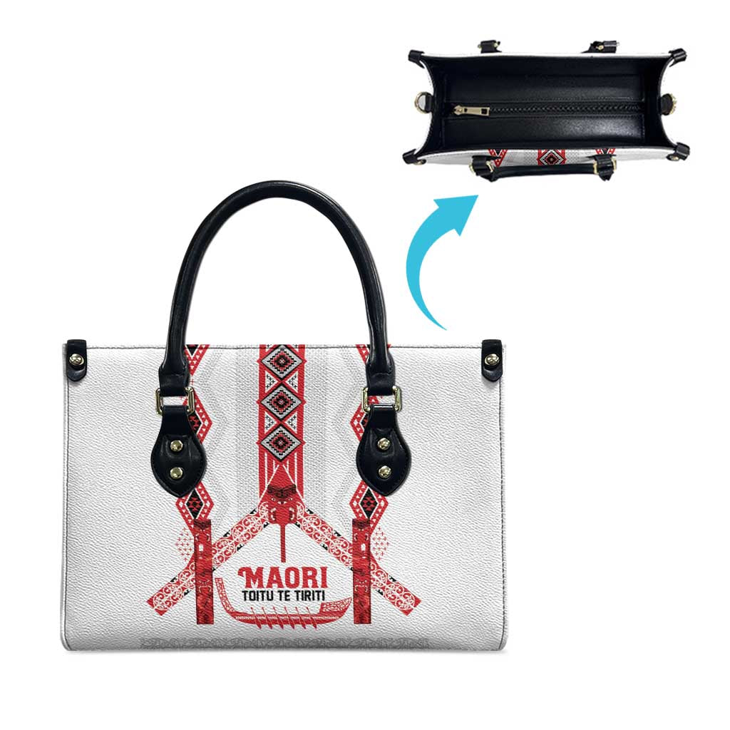 Toitu Te Tiriti Waitangi Leather Bag White Wharenui House LT9 - Polynesian Pride