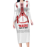 Toitu Te Tiriti Waitangi Long Sleeve Bodycon Dress White Wharenui House LT9 Long Dress white - Polynesian Pride