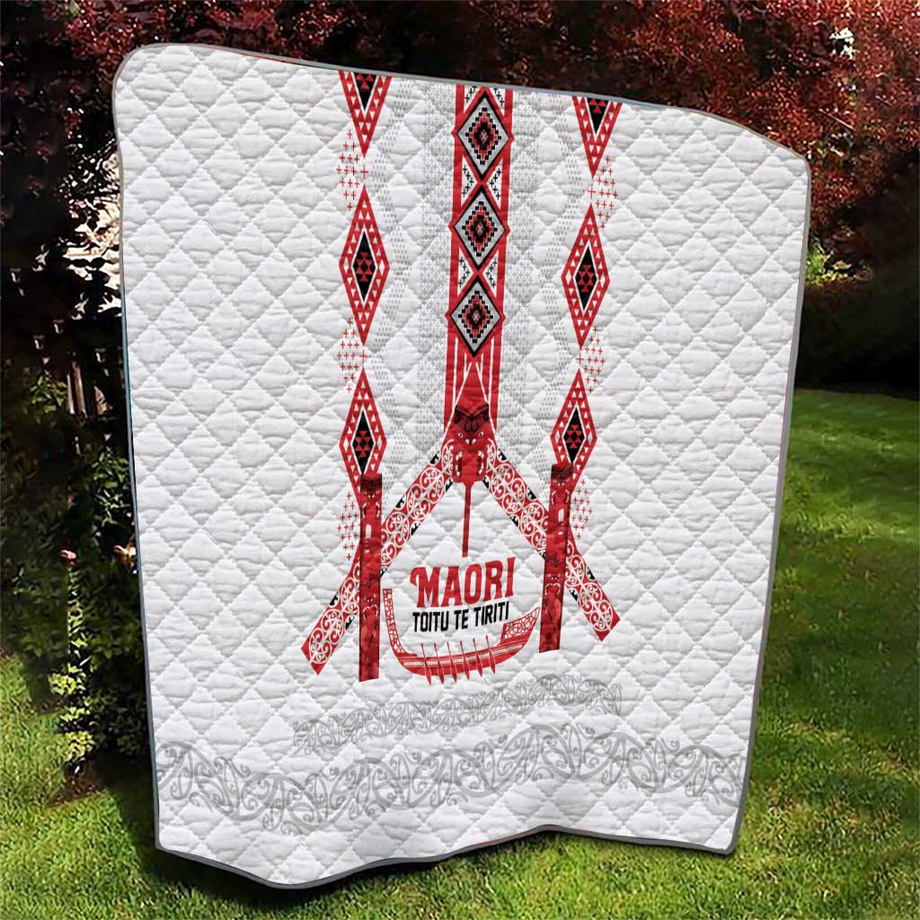 Toitu Te Tiriti Waitangi Quilt White Wharenui House LT9 - Polynesian Pride
