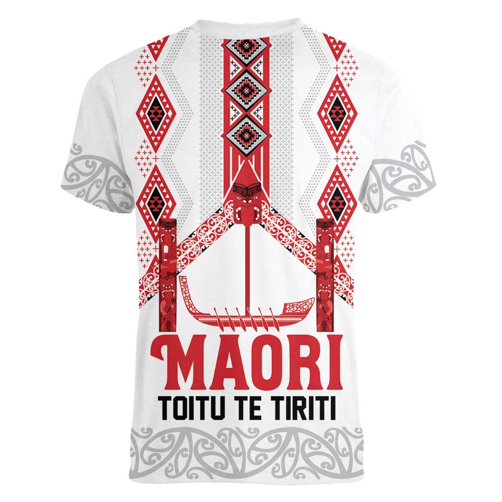 Toitu Te Tiriti Waitangi Women V-Neck T-Shirt White Wharenui House LT9 - Polynesian Pride