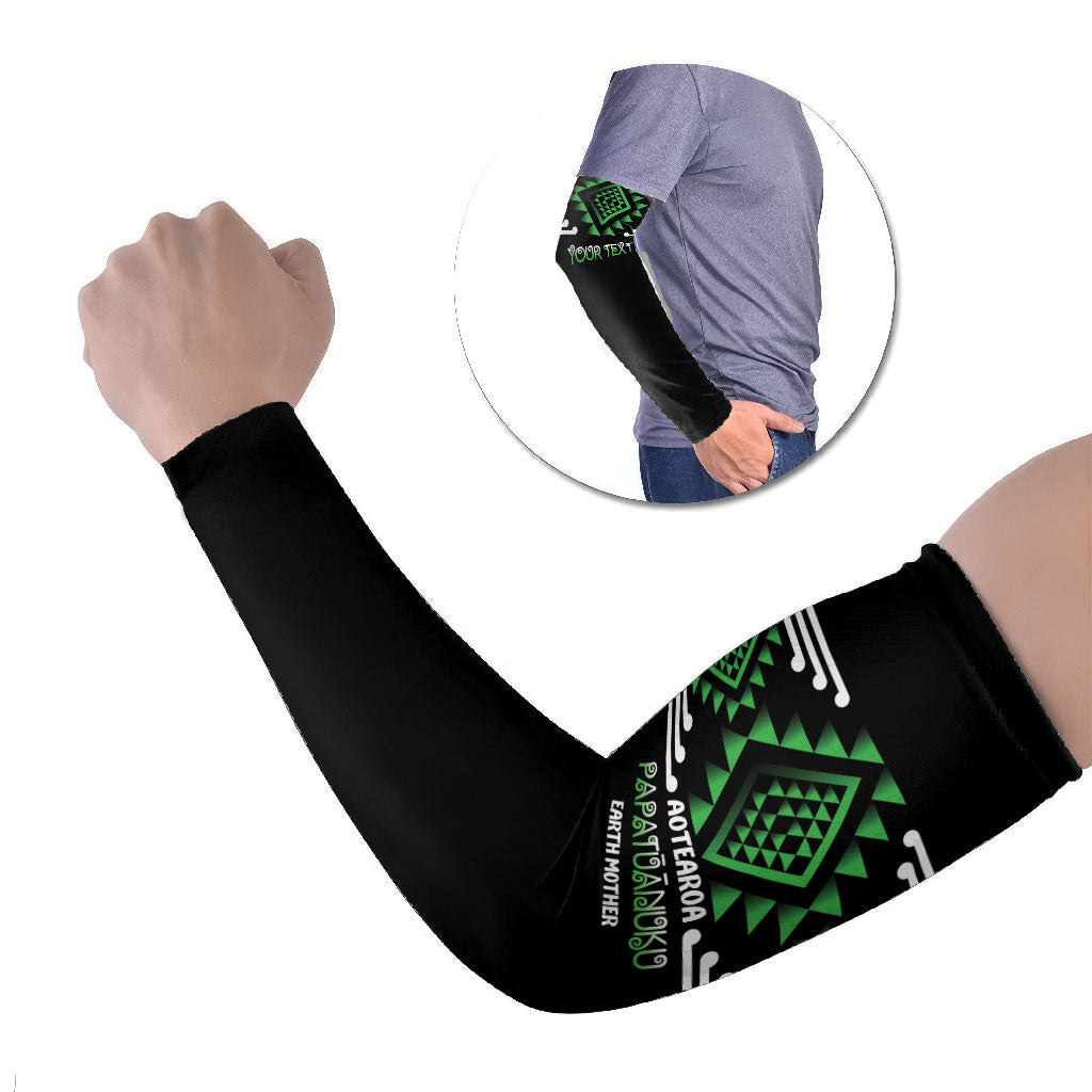 Aotearoa Atua Papatuanuku Personalised Arm Sleeves Maori Earth Mother Taniko Motifs LT14 Set of 2 Green - Polynesian Pride