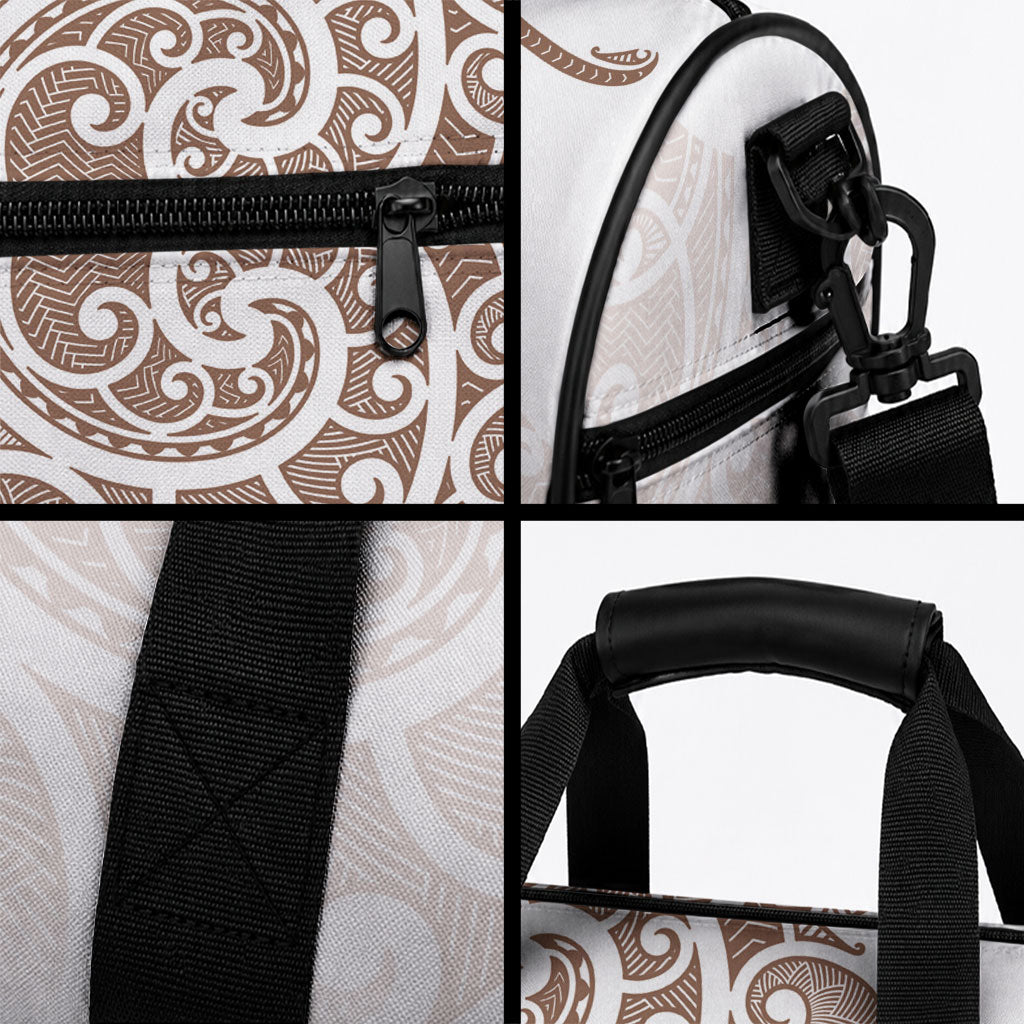 New Zealand Manta Ray Tattoo Duffle Bag Aotearoa Maori Haehae Beige