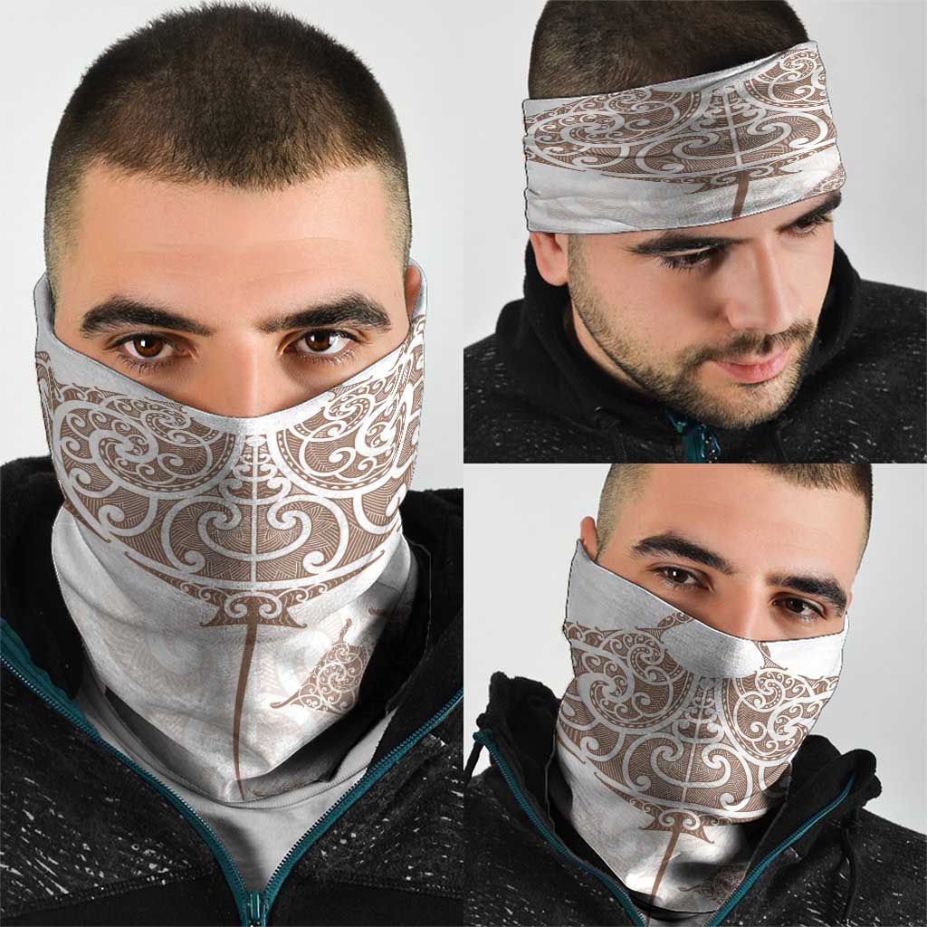 New Zealand Manta Ray Tattoo Neck Gaiter Aotearoa Maori Haehae Beige LT14 - Polynesian Pride