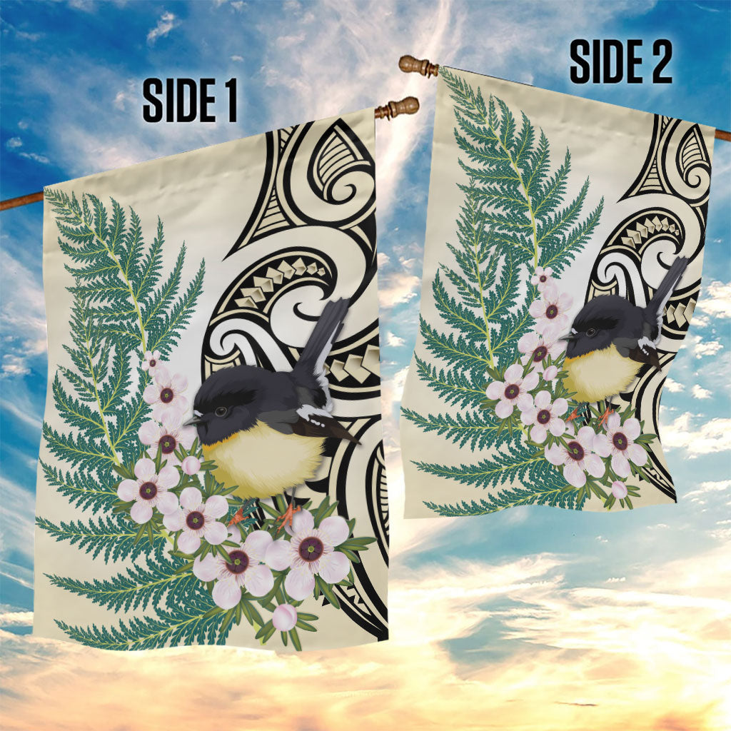 Endemic Tomtit New Zealand Garden Flag Miromiro Manuka Silver Fern Maori Pattern