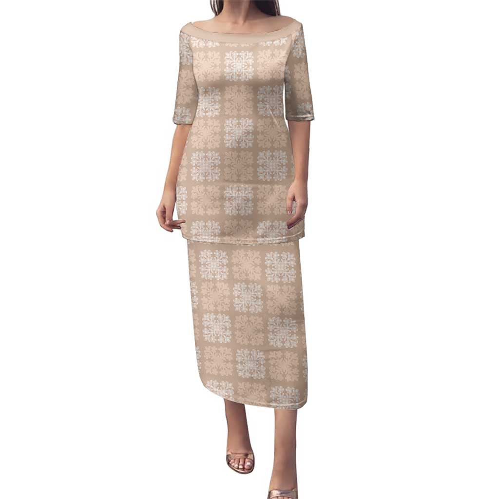 Beige Palaka Quilt Hawaii Family Matching Puletasi and Hawaiian Shirt Traditional Hawaii-plaid Pattern LT14 Mom's Dress Beige - Polynesian Pride