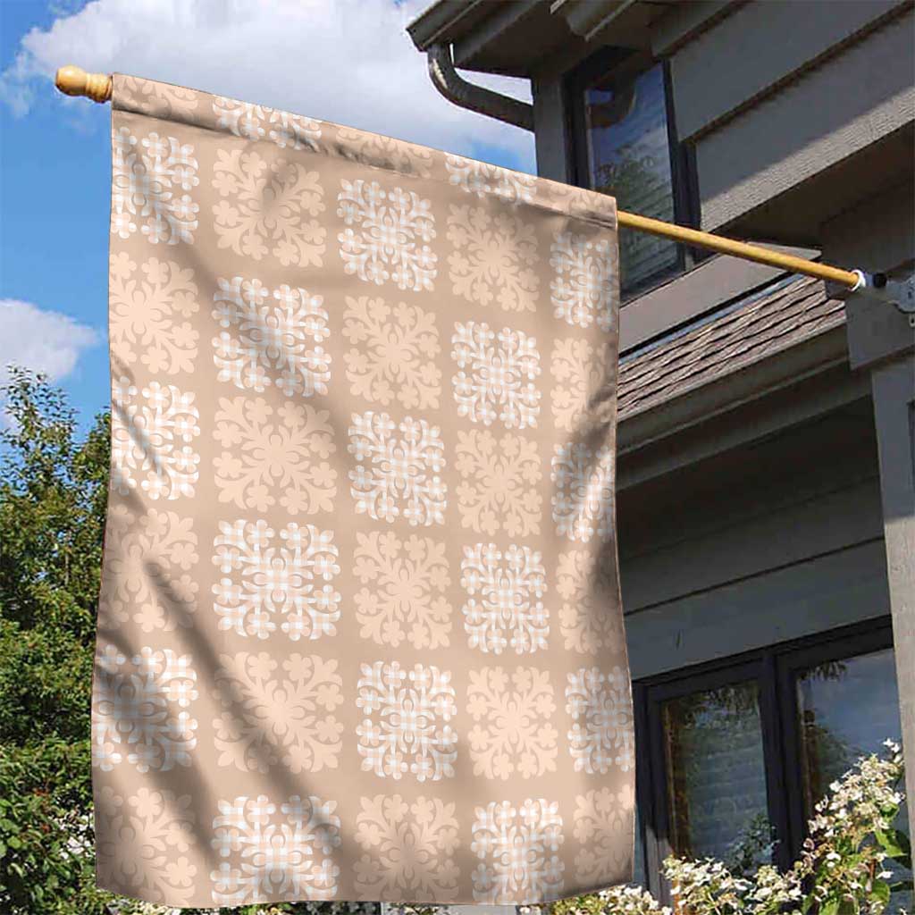 Beige Palaka Quilt Hawaii Garden Flag Traditional Hawaii-plaid Pattern - Polynesian Pride