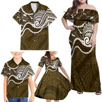 Aloha Hawaii Kalo Pikake Lei Family Matching Off Shoulder Maxi Dress and Hawaiian Shirt Chest Tattoo Gold Hawaiian Pattern LT14 - Polynesian Pride