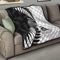 New Zealand Silver Fern Curling Personalised Quilt Aotearoa Kiwi Ponga Black White Version LT14 - Polynesian Pride