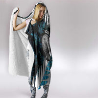 New Zealand Silver Fern Curling Personalised Hooded Blanket Aotearoa Kiwi Ponga Paua Shell Version LT14 - Polynesian Pride