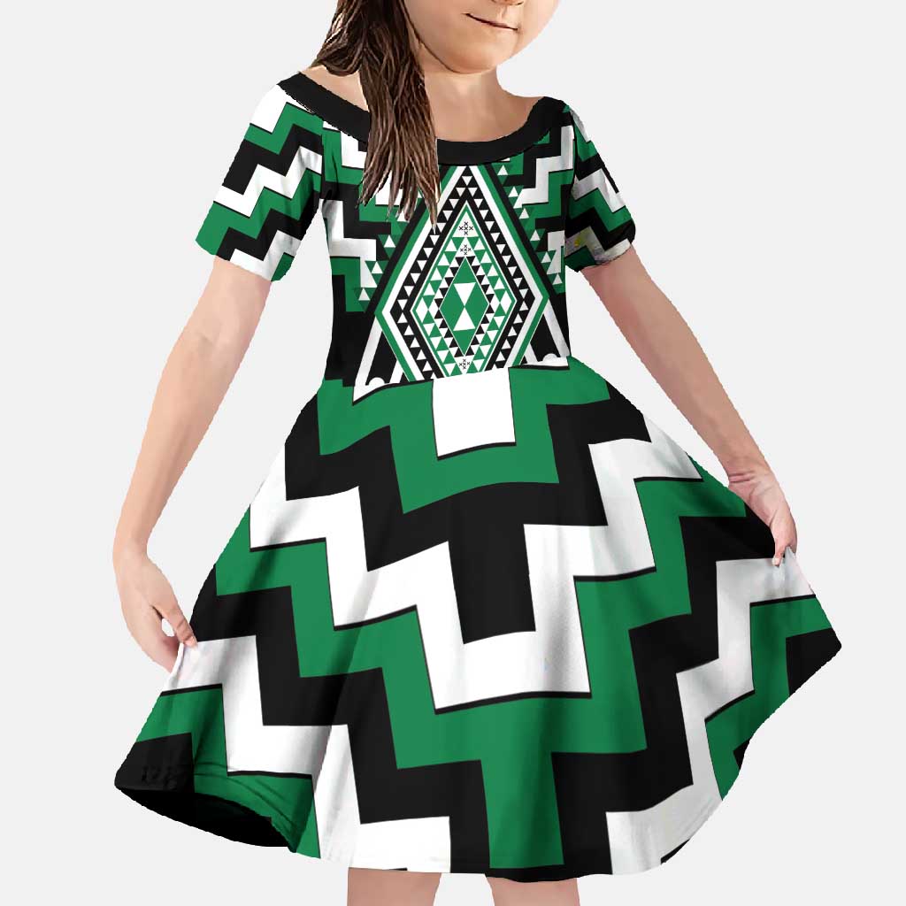 Green Aotearoa Taniko Poutama Patikitiki Family Matching Short Sleeve Bodycon Dress and Hawaiian Shirt LT14 Daughter's Dress Green - Polynesian Pride