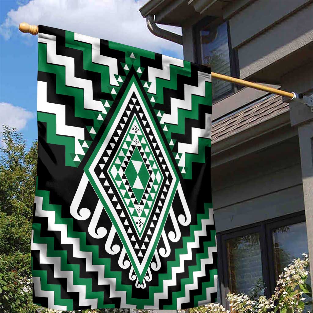 Green Aotearoa Taniko Poutama Patikitiki Garden Flag