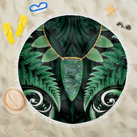 Aotearoa Pounamu Niho Beach Blanket Silver Fern Mix Maori Pattern - Green
