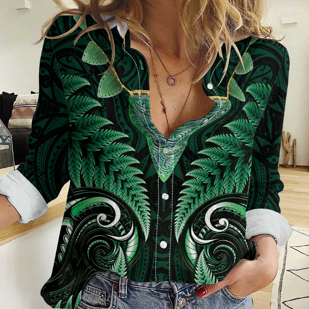 Aotearoa Pounamu Niho Women Casual Shirt Silver Fern Mix Maori Pattern - Green